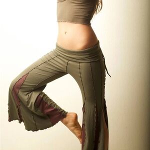 Queen of Hearts Clothing Star Dancer Capri